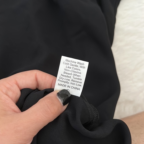 Black blouse - Picture 3 of 3